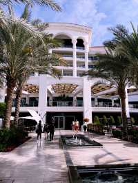 Waldorf Astoria Dubai - the Definition of Opulence and Elegance
