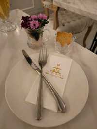 A Fairytale Café for a Solo Escape