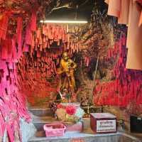 ศาลเจ้าพ่อเขาใหญ่  พิกัดขอพรความรัก เกาะสีชัง