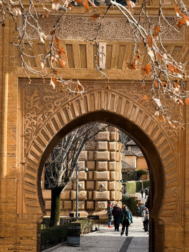 Witness how arts in Granada transition from Moorish to Christian