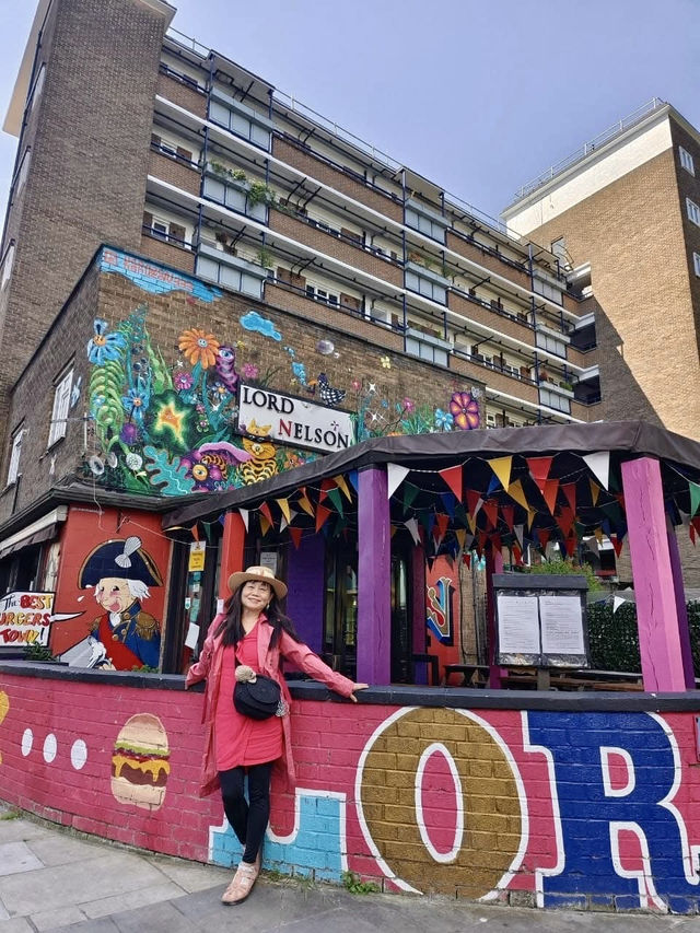 皮卡迪利圓環（Piccadilly Circus）徒步耍廢