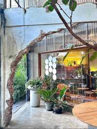 จิบกาแฟร้านชิคๆ Piccolo Vicolo Café 🥤