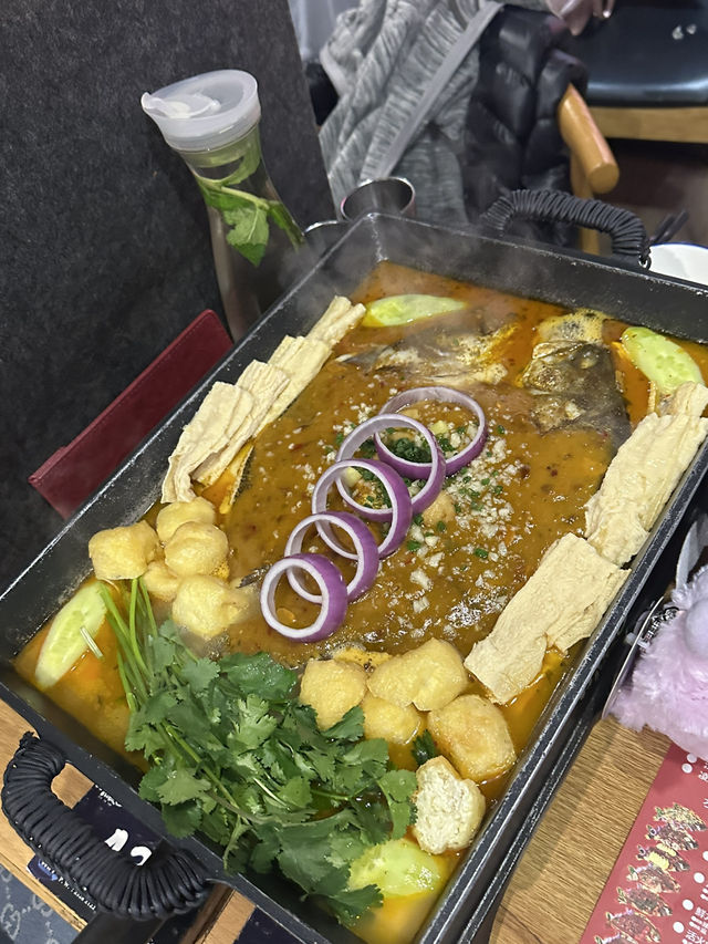 尖沙咀炭火烤魚川菜的美食秘點