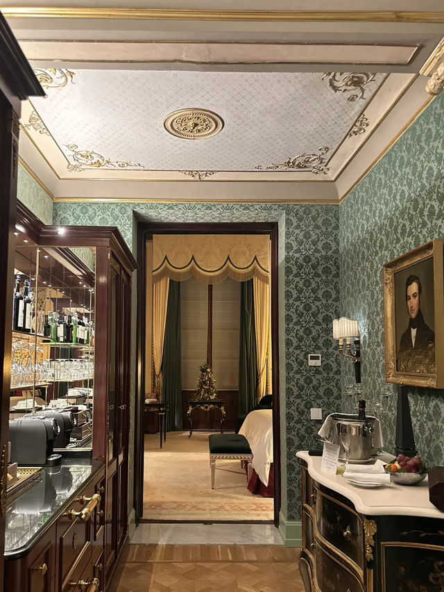 A Timeless Escape at Four Seasons Hotel Firenze