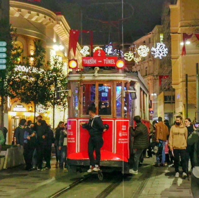 🇹🇷이스탄불 여행의 중심 갈라타 탑과 번화한 이스티클랄 거리 풍경