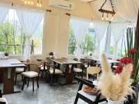 “ใบส้มคาเฟ่ คาเฟ่บางปู จ.สมุทรปราการ