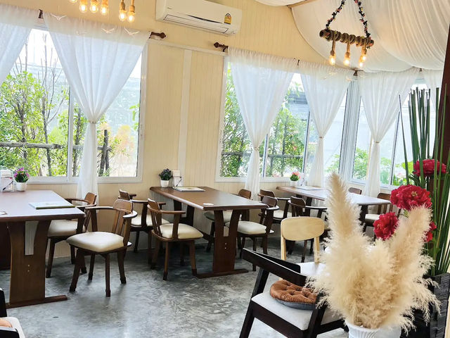 “ใบส้มคาเฟ่ คาเฟ่บางปู จ.สมุทรปราการ