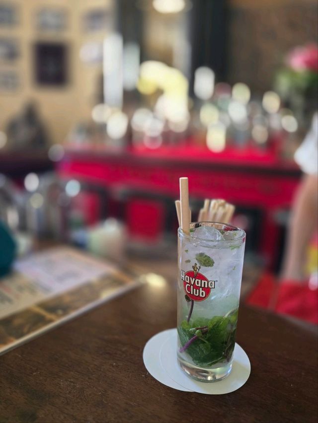 해외여행 헤밍웨이도 다녀간 쿠바 올드하바나의 인기 바 El Floridita Bar