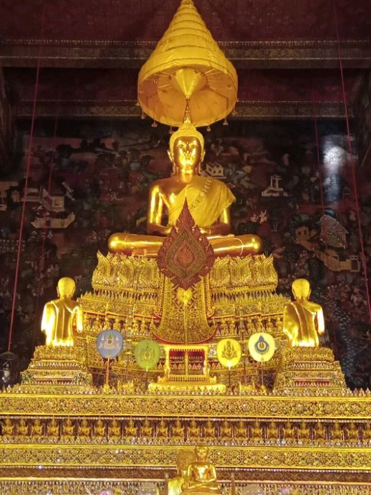 สรงน้ำพระ ก่อเจดีย์ทราย วัดพระเชตุพน✨️
