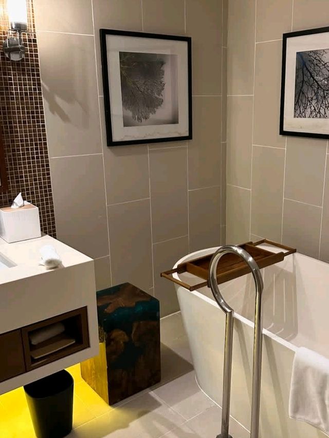 Luxury & City Views: My Awesome Stay at Thistle JB! 🏨🌆✨