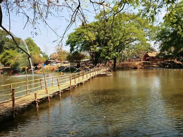 เที่ยวฝายน้ำล้น ดับร้อน ในสุโขทัย
