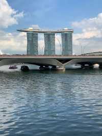 “Reflections of Time: The Soul of Singapore River”