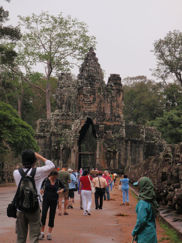 Whispers of Stone: A Morning at Bayon Temple