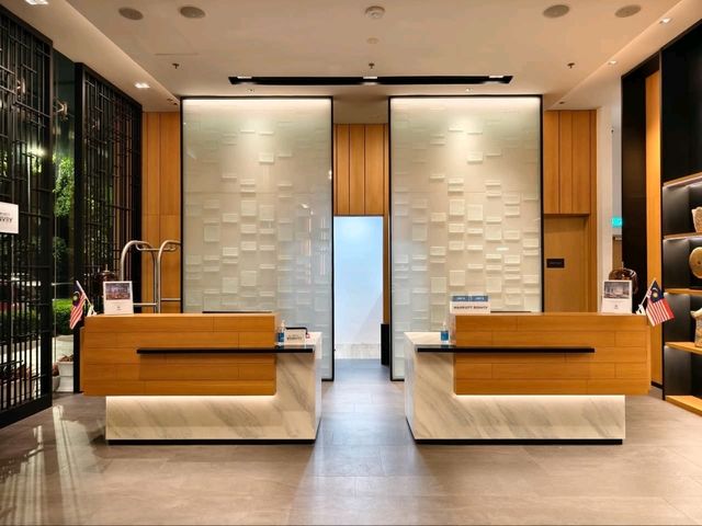 "Urban Simplicity with a Touch of Marriott Comfort"