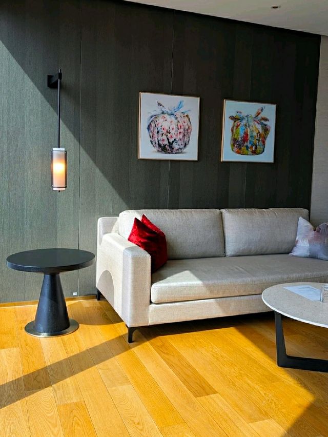 LUXURY HOTELL ALL THE WAY.