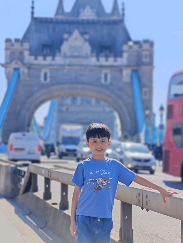 tower bridge 