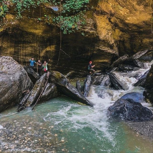Hidden Gem Vibes at Tolungan Daralamas Canyon