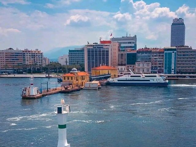 Aegean Soul: My Serene Escape to Izmir