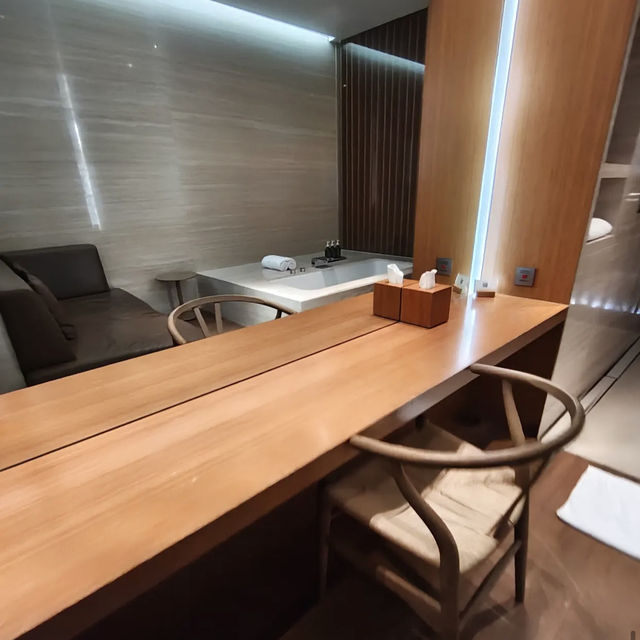 國泰航空 – 寰宇堂頭等貴賓室 (The Wing, First Class by Cathay Pacific)