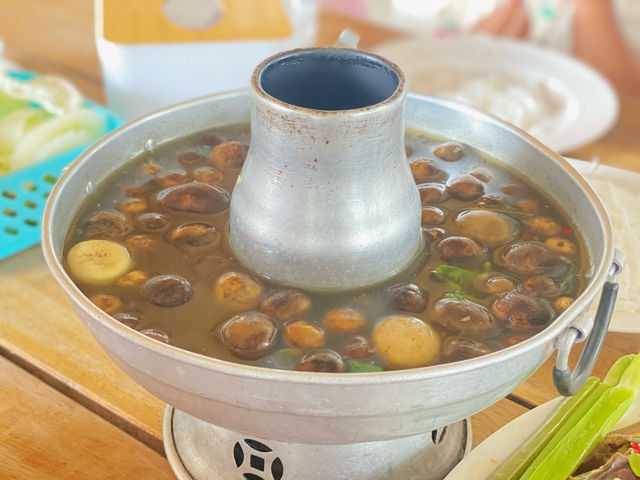 ร้านอาหารลาบเป็ดคนลือ สาขาโนนหงษ์ทอง