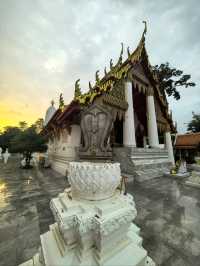 วัดกษัตราธิราช – เสน่ห์แห่งสายน้ำในฤดูหลาก