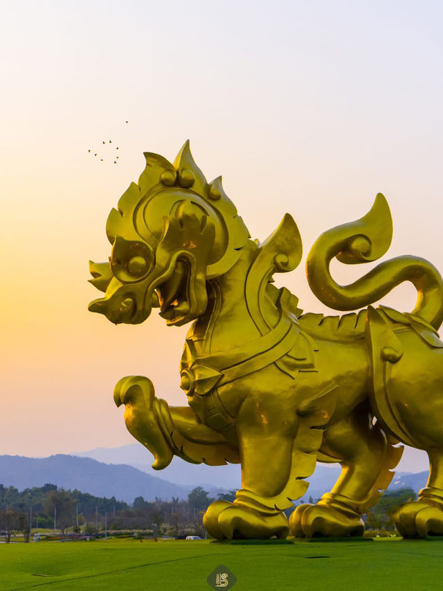 🎨 White Temple dreams and golden hour b