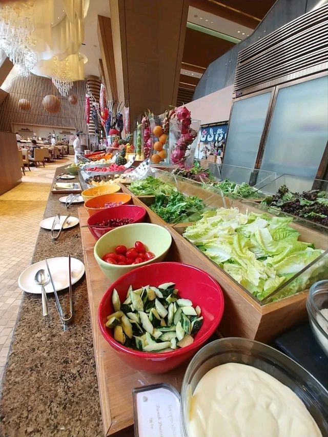 "The Canton Fair's Crown Jewel: Where Business Meets Luxury"