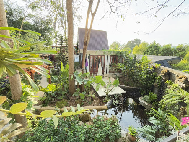 ร่มประดู่ คาเฟ่
