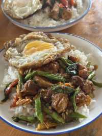 เฮียหนวดอาหารตามสั่ง