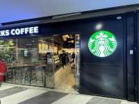 Small but Stylish – Starbucks Mahboonkrong Delivers a Cozy Coffee Break