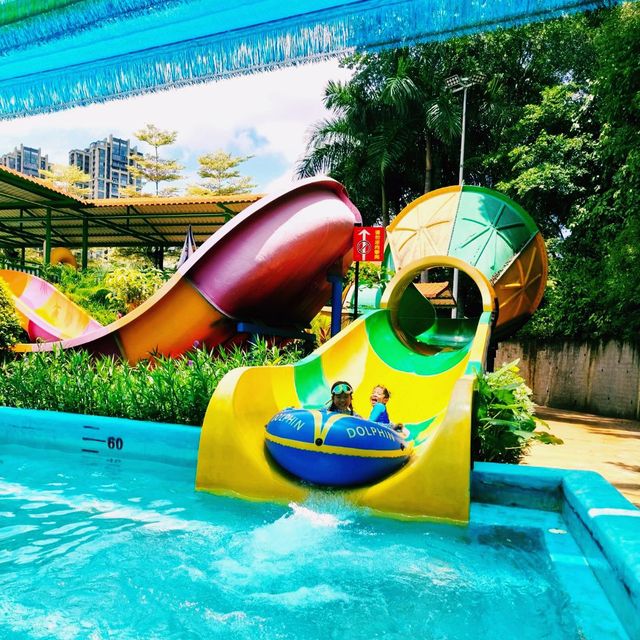 中國廣西南寧水上樂園：南寧麗紫歡樂水世界，夏日遊玩攻略