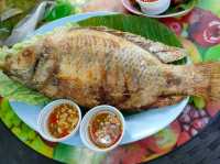 🌿 แซ่บกลางลำธาร📍น้ำเหนือนั่งเล่น ม่อนแจ่ม