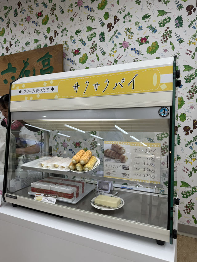 🍪搭乗前の帝王スイーツ「六花亭 帯広空港店」
