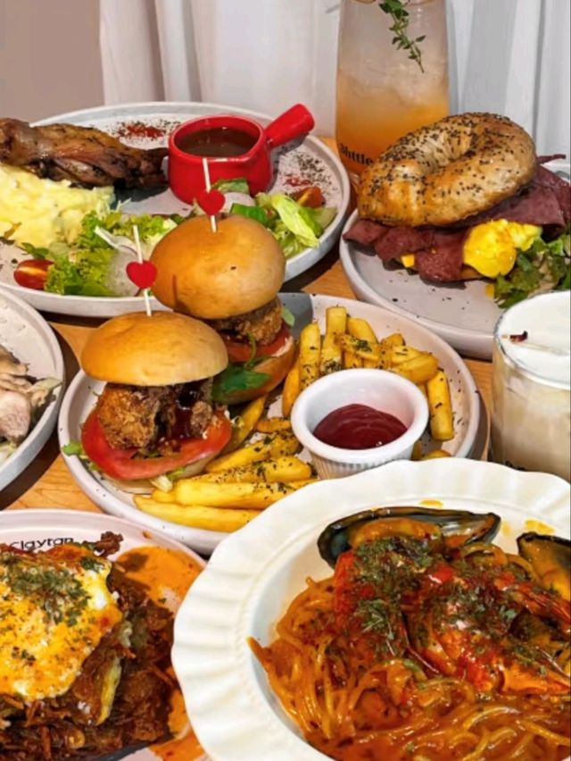 🏨✨ Trove Hotel JB – Where Style Meets Flavor!