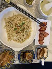 W&L Restaurant Cafe Melaka, A Sarawakian Culinary Gem with Heart