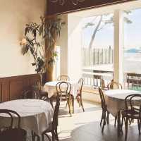 Talkraphy Cafe