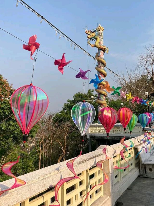Wat Khao Sakae Krang Is a Hidden Gem