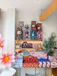 EMQUARTER CAFE 