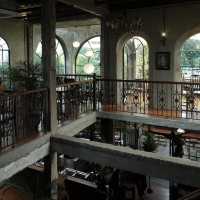 Tan.danang – คาเฟ่ Industrial Rustic โดดเด่น