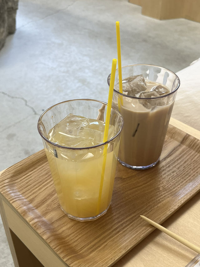 대마도 | 이즈하라 감성 카페 ‘옐로우베이스 커피’ 💛