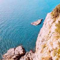 Taejongdae: Busan’s Wild Coastal Majesty – A Solo Traveler’s Cliffside Adventure"** 🌊🗻