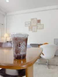 Iso 400 studio คาเฟ่มินิมอลแห่งสารคาม