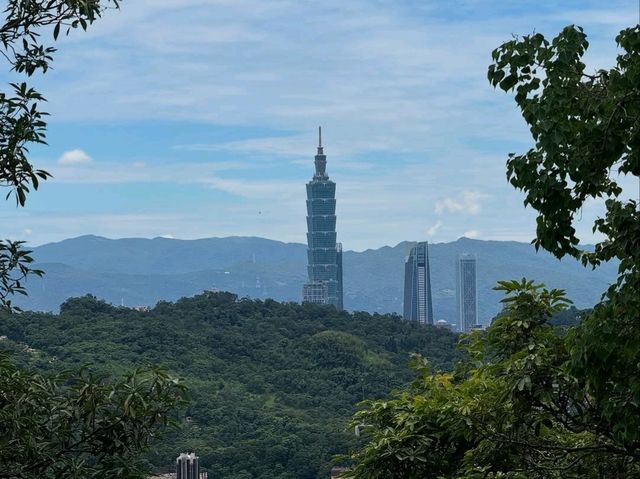 Quick Escape to Jingmei Mountain