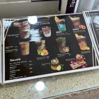 パタヤビーチで味わう絶品クリームラテが魅力のカフェ🇹🇭