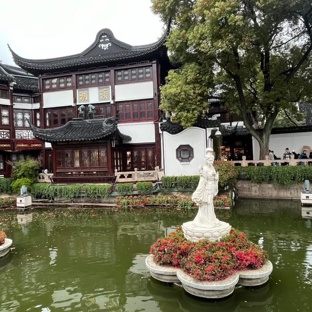 📍Yuyuan Garden (豫园), A Garden of Serenity in the Heart of Shanghai