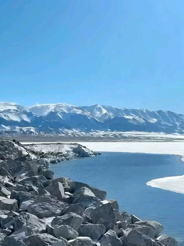Sayram Lake: A Hidden Gem in the Tianshan Mountains Sayram Lake: A Hidden Gem in the Tianshan Mountains