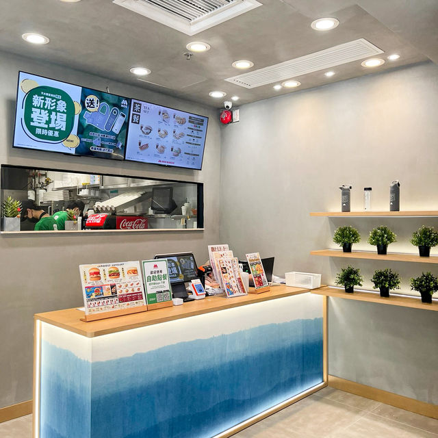 MOS BURGER 清爽盛夏🌞💦 全新和風冷醃蕃茄和牛漢堡🍅🐮🍔 