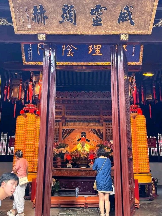 Whispers of the Past: Yu Yuan’s Timeless Beauty