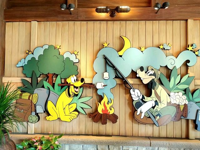 Hong Kong Disneyland Explorers Lodge: Aesthetic Journeys Through Design