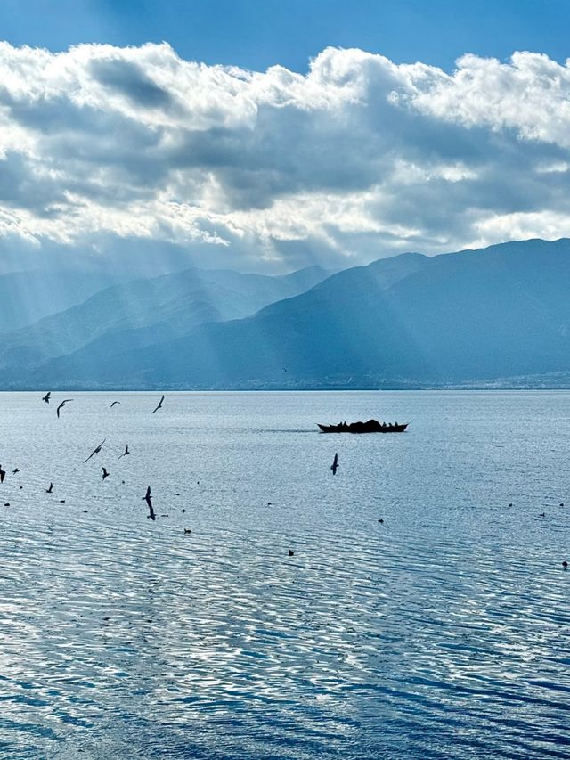 Erhai Dreams: A Mirror of Heaven in Yunnan